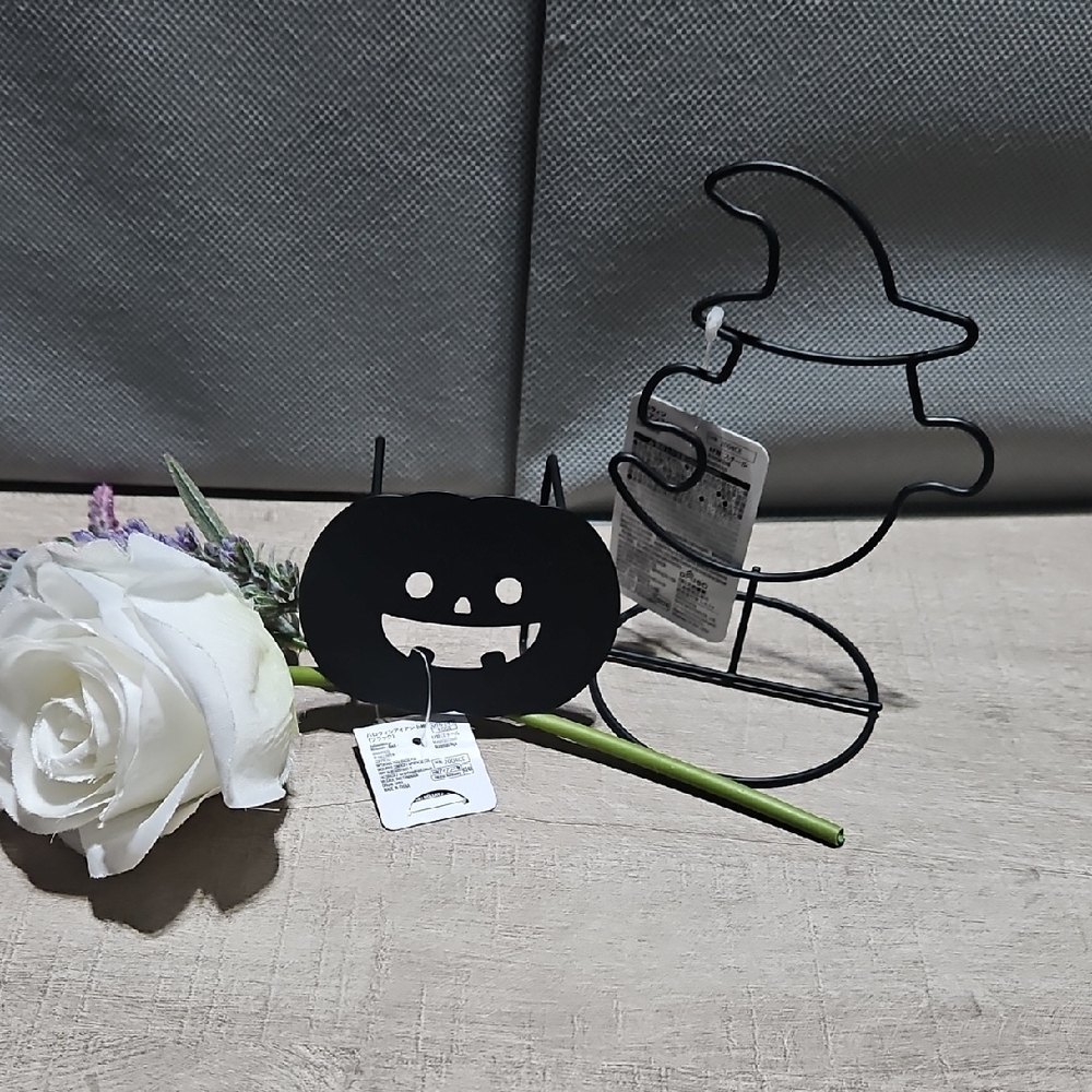 Black Halloween Metal Decor Set